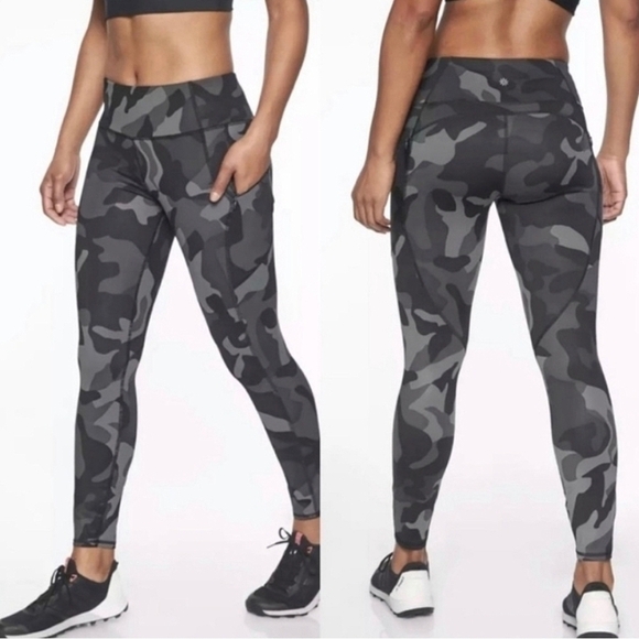 Athleta Pants - Athleta Contender 7/8 Camo leggings